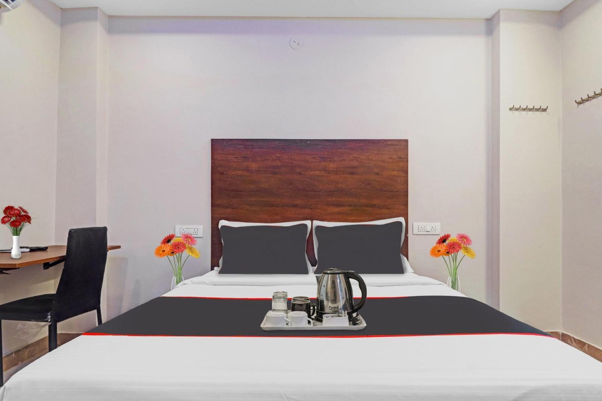 Super Capital O Srinika Inn Gachibowli Eksteriør bilde